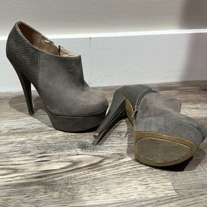 JustFab high Heels in size 6.5. Worn once